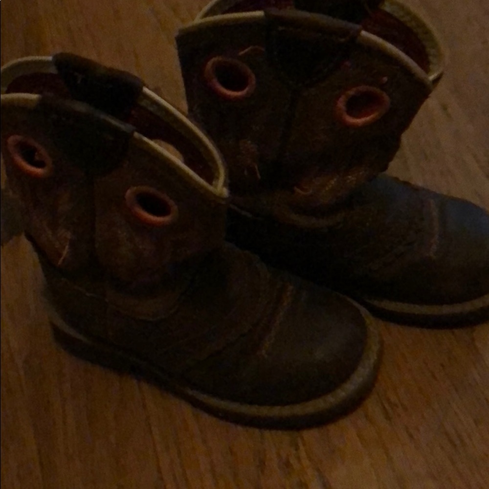 Ariat size 8 toddle pink and brown boot